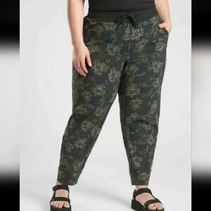 Athleta Green Floral Trekkie North Printed Jogger 22